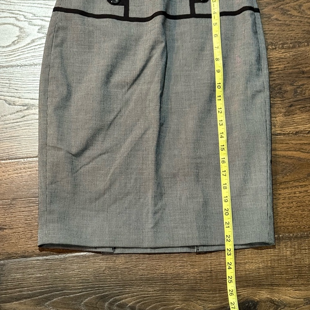 The Limited Black/White Skirt with Black Trim